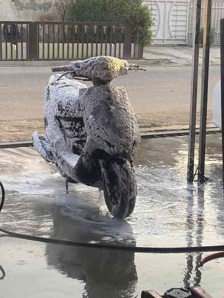 السلام وعليكم دراجة gt 125 منزلهه قبل 10 ايام رمبه الدراجة نوزل ...بيهه شغلات رياضيه هواي من كشن رياضي من جوزه رياضيه من قبق بانزين رياضي من واقيه مطريه وكولهن اصليات اجني وياهه من برة من تايرات اصليه وهواي امور بيهه بعد دراجة جديده بالجيس مبيهه كل نقص جاهزه ع اخر حبايه ... شلعة ىمعدل ونعومة فوول 👌👌السعر 800 مكاني الدورة الميكانيك رقمي ***********
