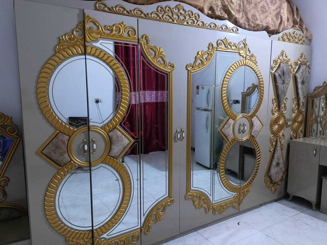 غرفة للبيع السعر 500 مكاني بغداد المراسلة واتس ***********
