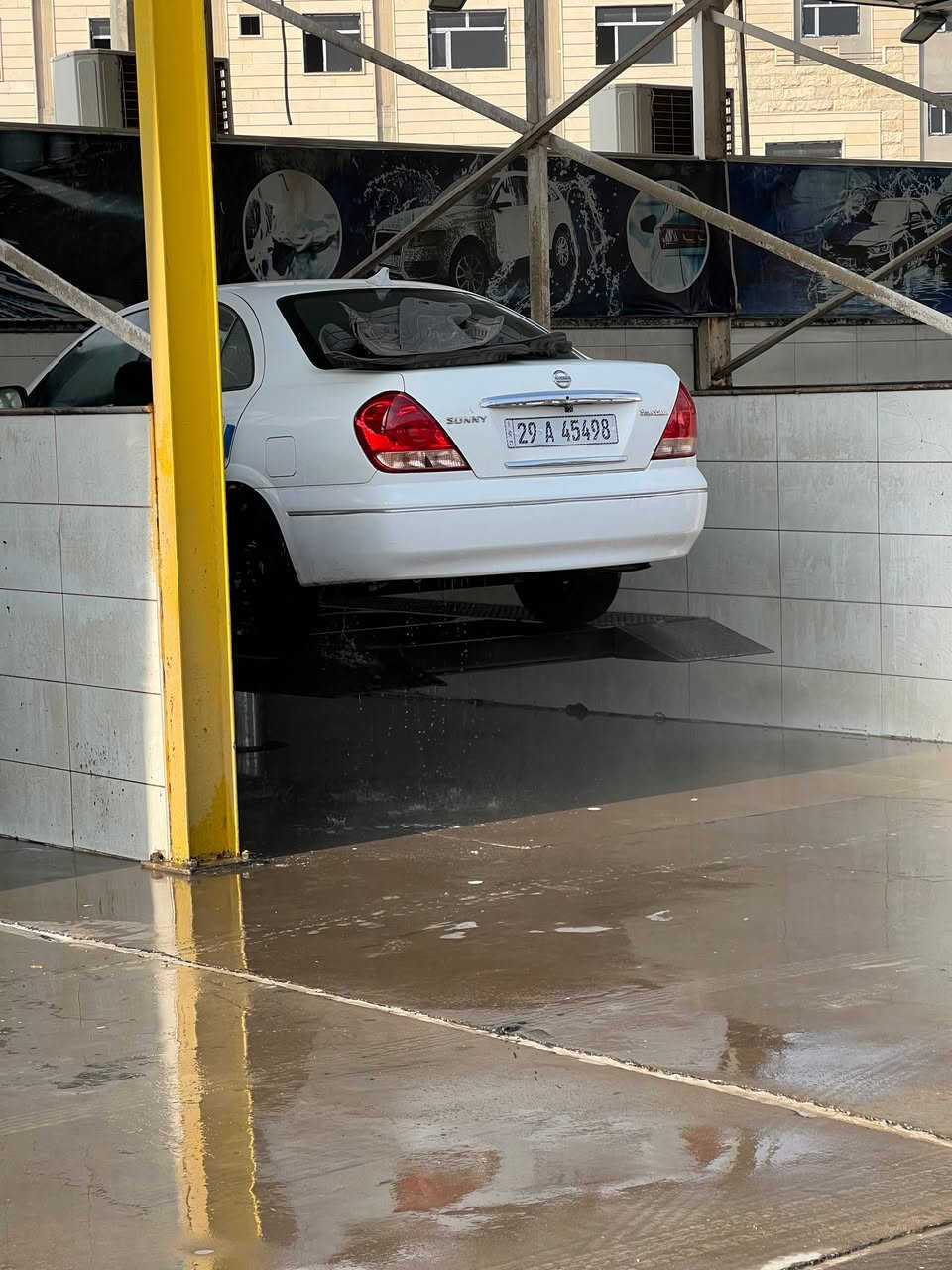 للبيع او مراوس نيسان سني ياباني كير عادي موديل 2009 

محرك 1800 قبق اسود قبل كم يوم شديتة 

هزة جديدة ورقم دولي

السيارة مكفولة كفالة عامة من الضربة والعيب الشرعي  بيها رشات صبغ 

السيارة عليها ادامة كاملة 

يدات نيكل 

داخل ابواب صاج ونيكل 

انارة داخلية وية الابواب 

تحكم الجام كهرباء 4 ابواب 

تحكم الجنطة بالريمون 

سنتر لوك بالريمون 

تايرات جدد 

باتري جديد 

صدر امامي وخلفي جديد 

عنابر كلج جدد 

منظومة تبريد شادها جديدة وية الكمبريسر 

مسطرة بلكات نوزلات جدد 

السيارة هواي مصروف عليها وما تذب عليها دينار واحد وترايك للكويت 

والسيارة مكلفتني دفتر و14 ورقة 

عارضها 90 وبيها مجال حك الجية

ماعجبك السعر اترك كلمة طيبة اترحملك عليها 

***********
