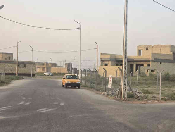 متوفر عرصات ومزارع للبيع سند 25  كافه الخدمات مجمعات توحيد العفلوكي الاول والثاني مشموله بالتطويب الجديد المساحات 200/400/600/800/ كما توجد مزارع مساحه المزرعه 1000متر العنوان نهايه حي الفرات بدايه طريق السنيه السياحي قرب سكه القطار بأسعار مناسبه للأستفسار... ***********///***********
