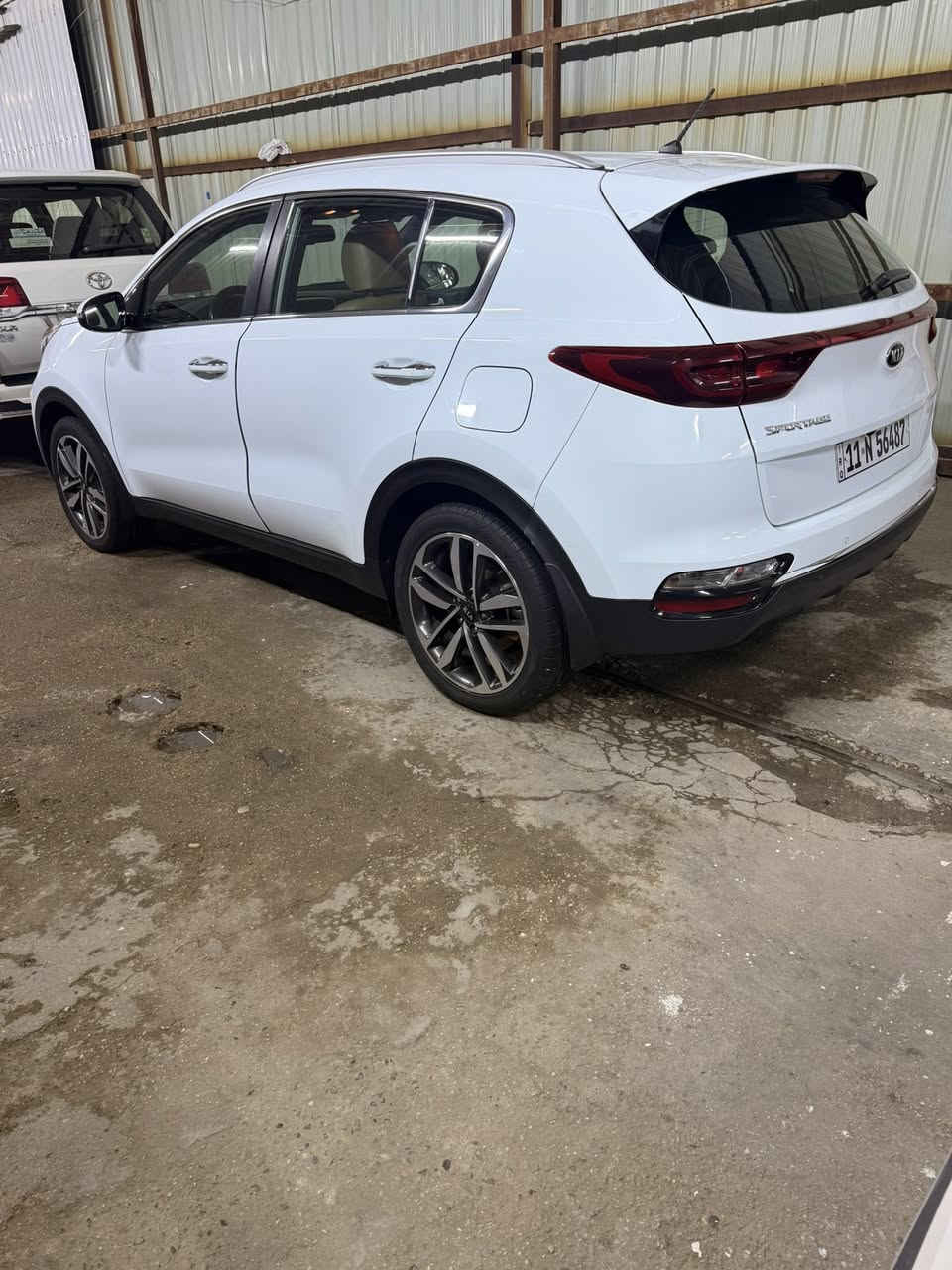 سلام عليكم 
سبورتج 2020 خليجي رقم بغداد ماشية 71 بيه بارد بسيط بخشم الجاملغ الامامي والباقي كفالة عامة  مواصفات عادية السعر 198
مكان بغداد 
***********
