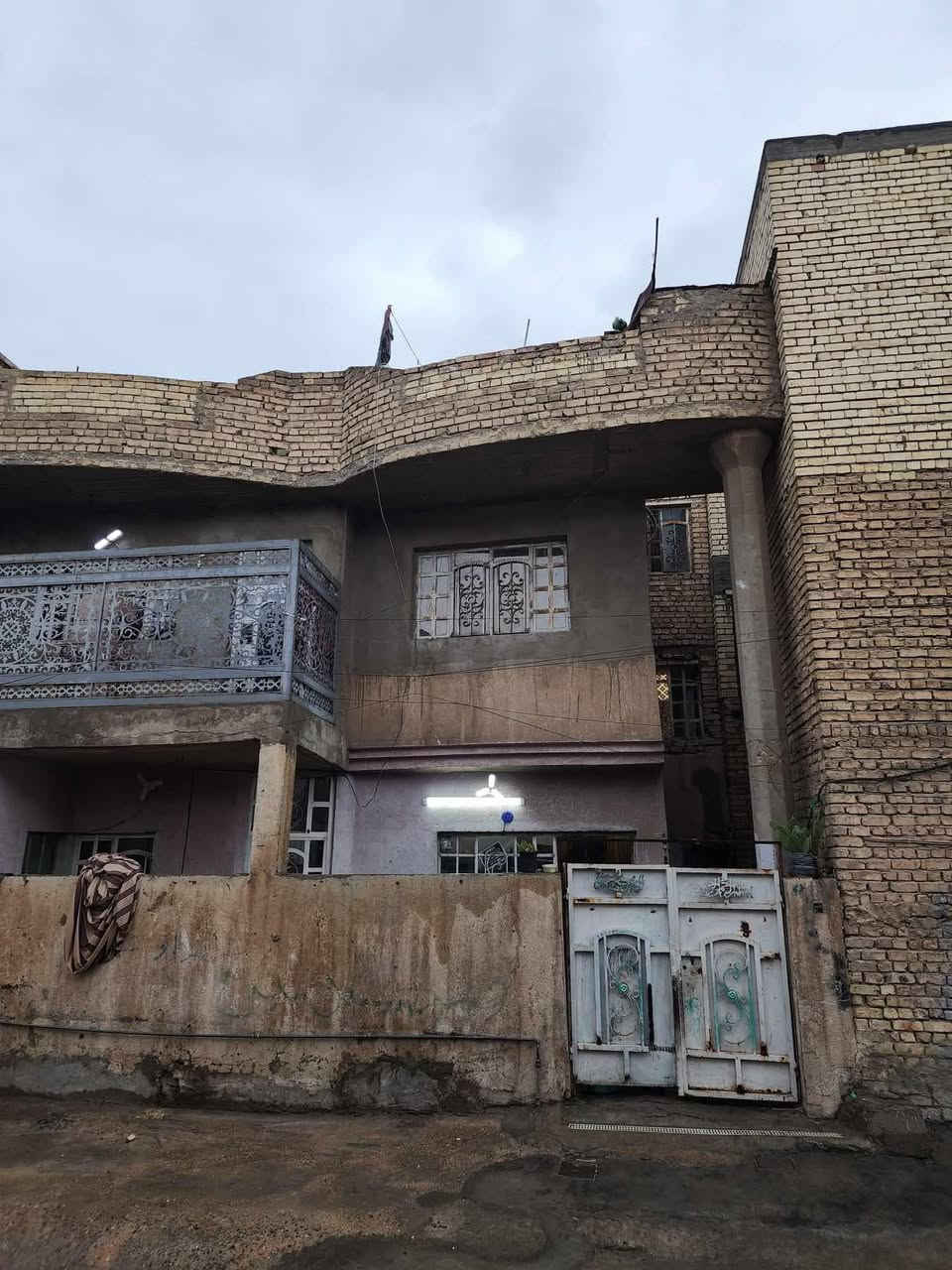 سلام عليكم عندي بيت البيع ١٠٠م شارع السواق الصادق
الا ستفسار عله هاذه رقم ***********
