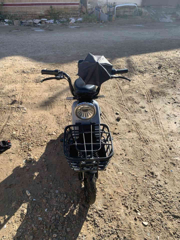 سلام عليكم دراجه شحن اللبيع
حجم 14 دراجه نضيفه مابيه أي عطل كلشي شغال بيه

مابيه أي نقص 

سعره 250 وبيه مجال بسيط حك الجيه

مكاني بغداد أبو غريب هاذه رقمي تصال أو وتساب 

***********
