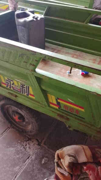 السلام عليكم ستوته شحن للبيع ستوته كوم حديد 200 وبيها مجال بدون باتريات هذا رقمي***********
