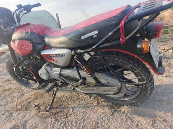 بوكسر رقم وسنويه بسمي موديل 22 مامفتوح لاتبخير ولا تنقيص اخرس مكينه كلش حلوه لسعر مليونين وربع لعنوان هوير شلهه لحجاج ***********
