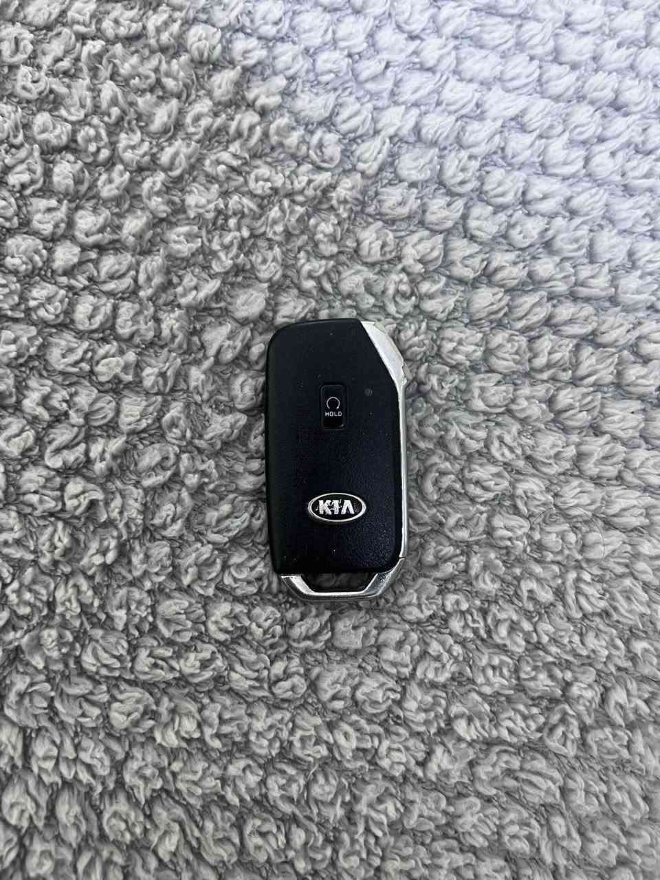 السلام عليكم سبايدر من 2021 الا 2024 اصلي وجديد ممستخدم عالي شكل R سعره 25 وبصمة كي فايف اصلي من 2021 الا 2024 سعرها 50 مكاني بغداد الجديدة 
***********
