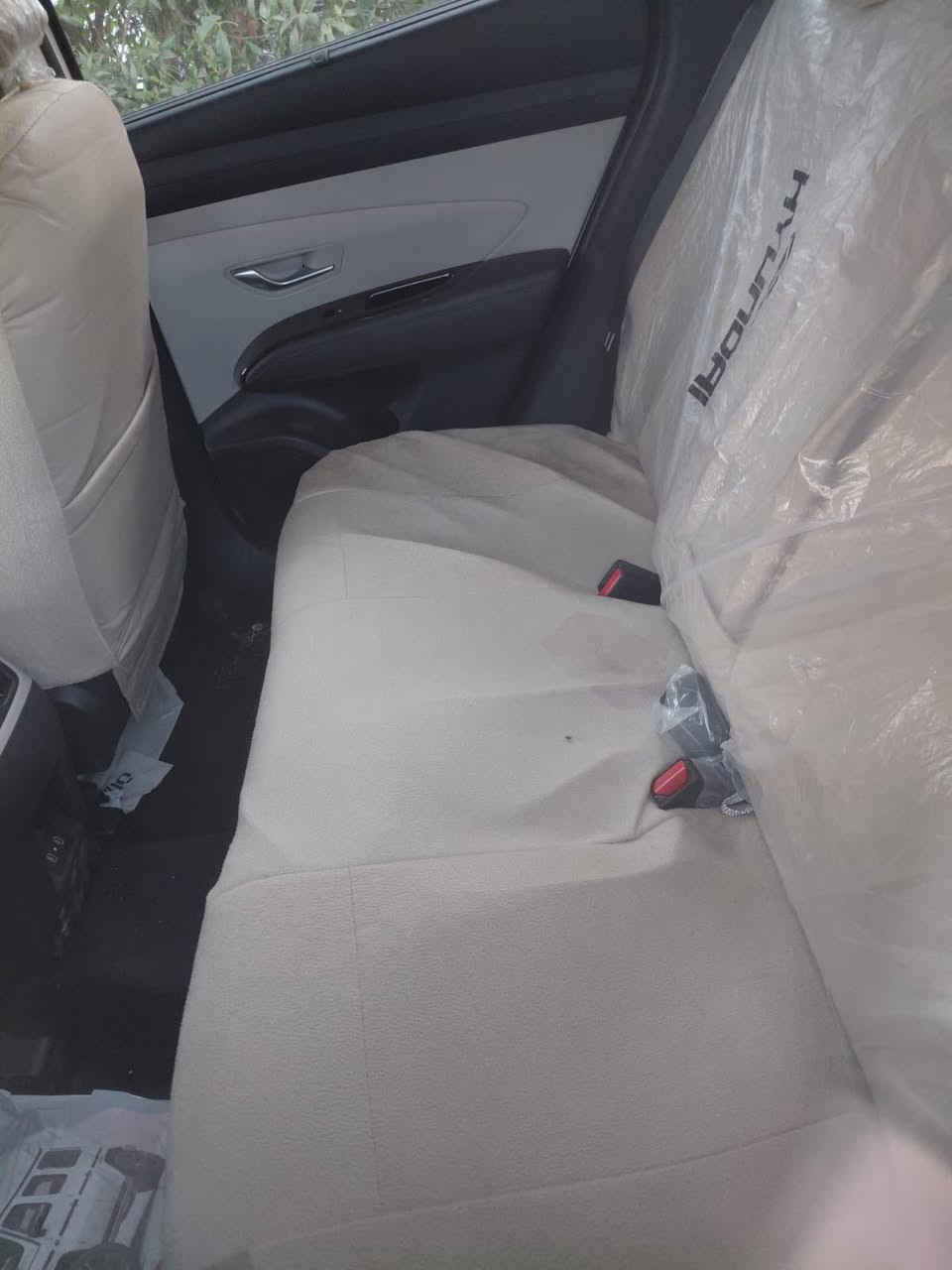 توسان موديل 2026
خليجي مواصفاتها فول اعلى شيء واحد على واحد بونروما ماشية 3000 km على حالة الوكالة لون ابيض رقم بابل الدولي مكان سيارة الحلة تحويل مباشر للاستفسار على رقم 
*********** واتساب
