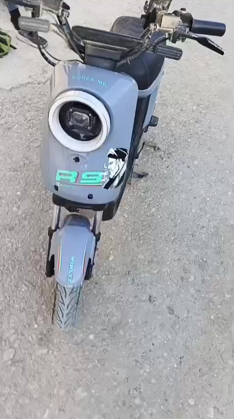 دراجه شحن مكفوله منطقه البصره قضاء الدير  السعر 400 رقم واتساب ***********
