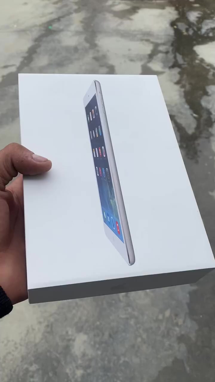 ايباد ابل مني 2 ذاكره32 جهاز  اصلي غراض كامله السعر60 الف شغال كامل  الرقم/***********
