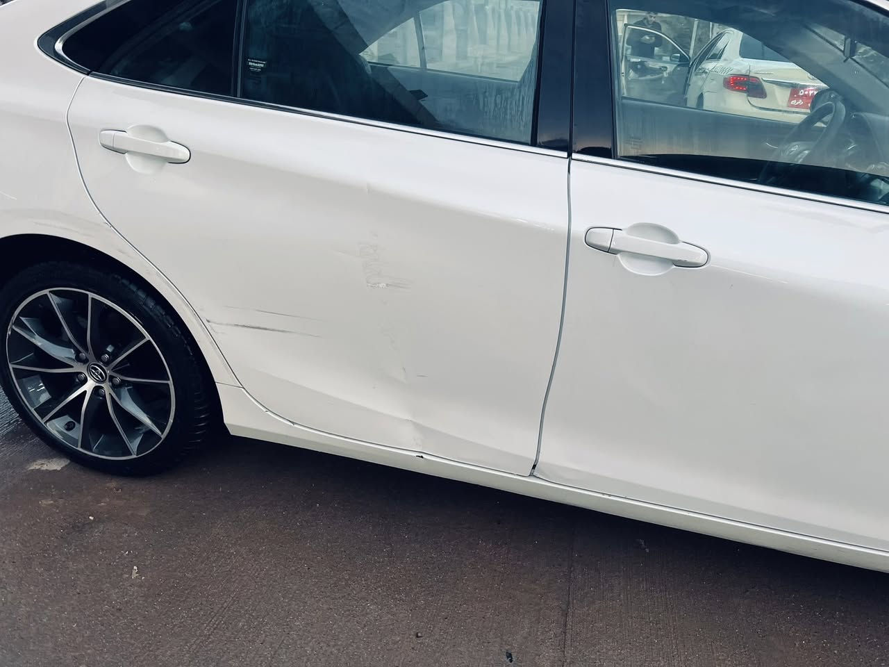 سيارة للبيع موديل 2016  سعر 140  ***********
