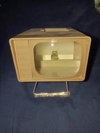 غراض للبيع تلفزيون شغال يعرض صوره اصلي  سيتات تايوان بوصله محرار للبيع...