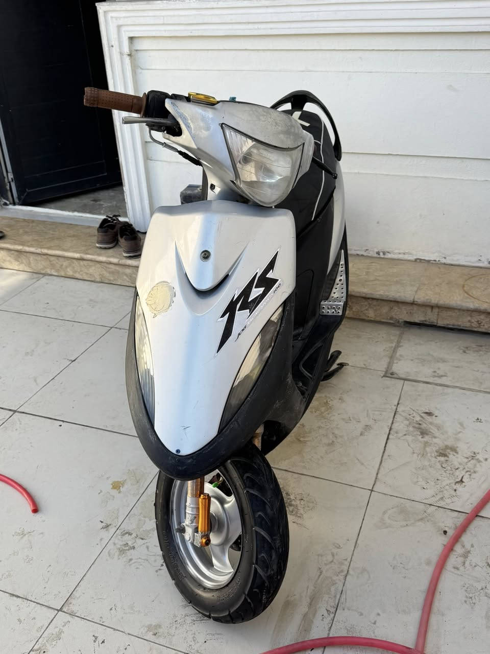 سلام عليكم ماكس عدلة.للبيع .
داجة بلادية  مكينه49 شلعة ومعدل تخبل 

مكينه خرسة مكفولة صوت نضوح تبخير 

كهربائيات كله شغالة شلع 

سلف هندر نكرة 

قفل جنطة استيرن  دراجة كامله مكمله 

ما بيها اي نقص 

 دراجة شرط خرسة 

كفرات كله بلادي 

مكان بغداد الدوره ‬

واتساب***********
