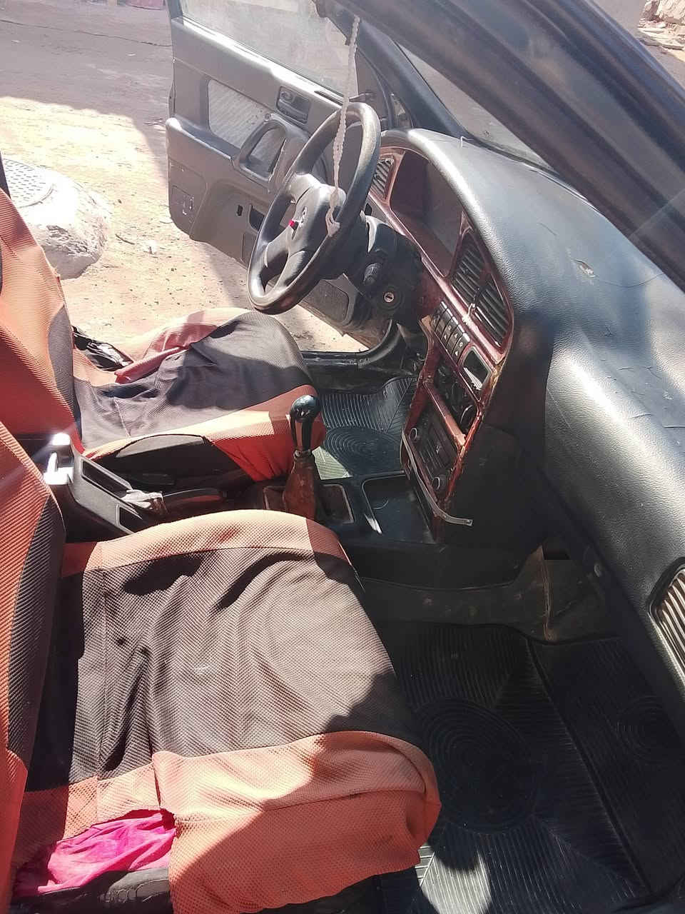 سلام عليكم سياره البيع انتره دمعه موديل 93 مكان سياره بغداد سياره بسمي ثاني يوم تحويل سعر 23 ***********
