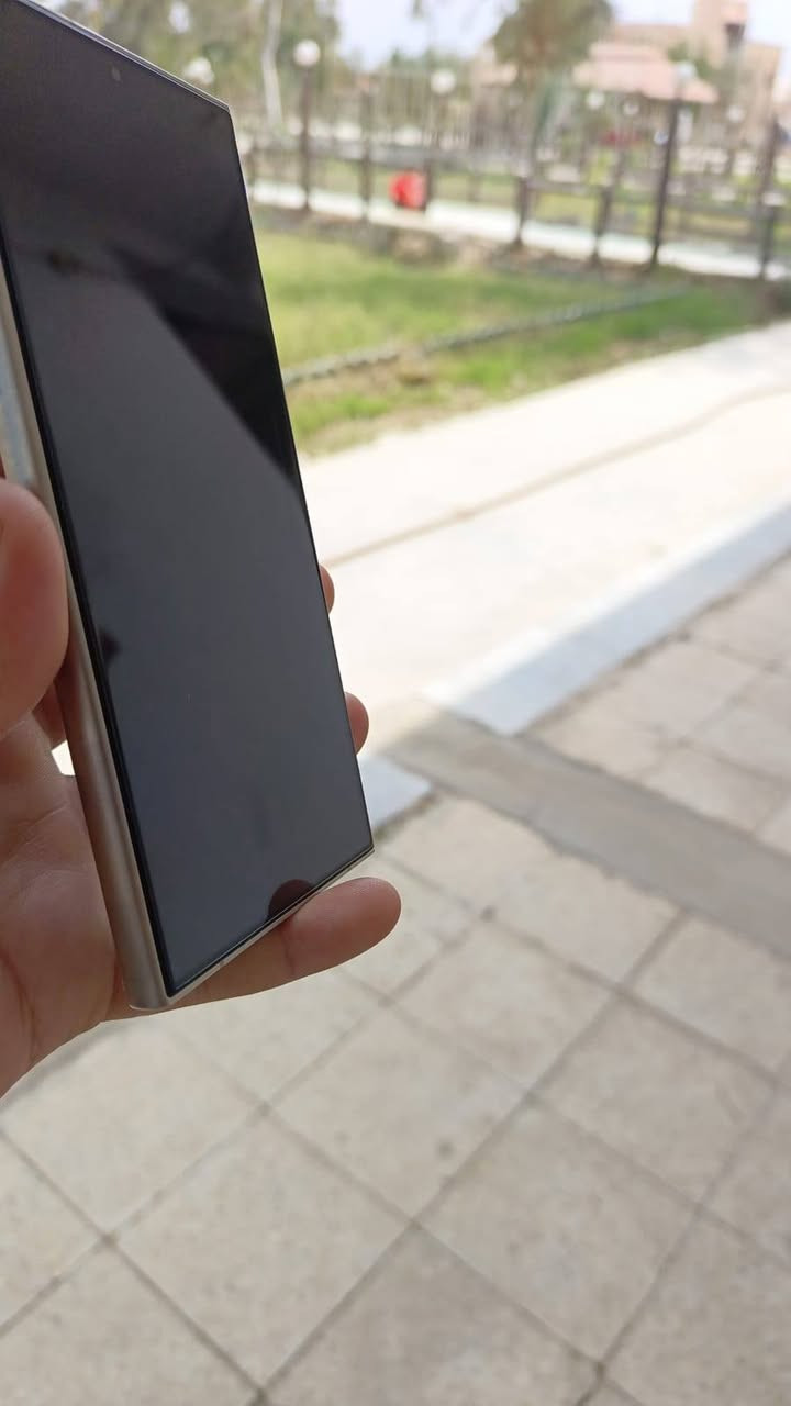 S24الترا
ذاكرة 256
مكفول من كلشي غراضه كاملة
الشراي يتصل او واتساب
***********
