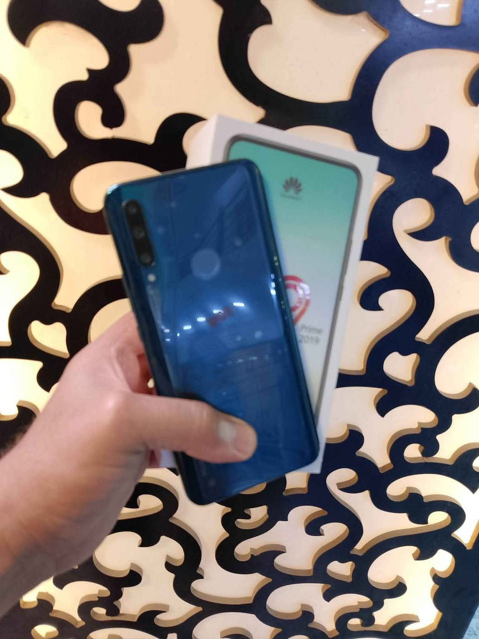 هذا اول هاتف اجه بكاميرا منبثقه من هواوي
▪️هواوي Y9 prime 2019▪️
متوفر 🔸جملة 🔸مفرد 
🔴 سعر المفرد (( 120 الف ))
كامل الملحقات
🔹الذاكرة ١٢٨ كيكا  مع رام 6 كيكا
🔹المعالج: ثماني النواة Hisilicon Kiri  تكنولوجيا 12 نانو
🔹الشاشة: 6.59 بوصة بدقة FHD+ 
يحمل كل التطبيقات والالعاب كاميرا أماميه منبثقه بدون نوتش
العنوان/ بغداد - زيونة - شارع الربيعي  - مول دريم ستي 
🚕متوفر توصيل الى جميع محافظات العراق 
اذا تاخرت بالرد اتصل أو راسل  
***********
واتساب 
*********** بغداد, العراق
