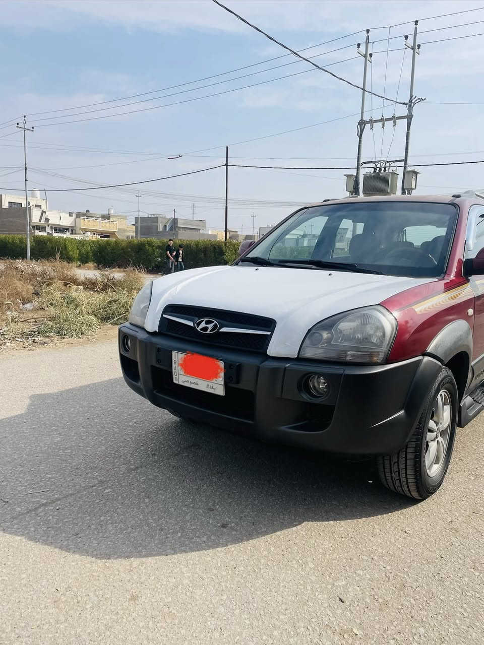 السلام عليكم توسان موديل 9  جاهزة من كير ومحرك وحداديه وتخم تاير جاهزه  مكاني بابل الحله بيها صبغ چاملغ امامي بس محرك 2000  دوش وارد كوري السعر 113 وبيهه مجال رقم 
***********
