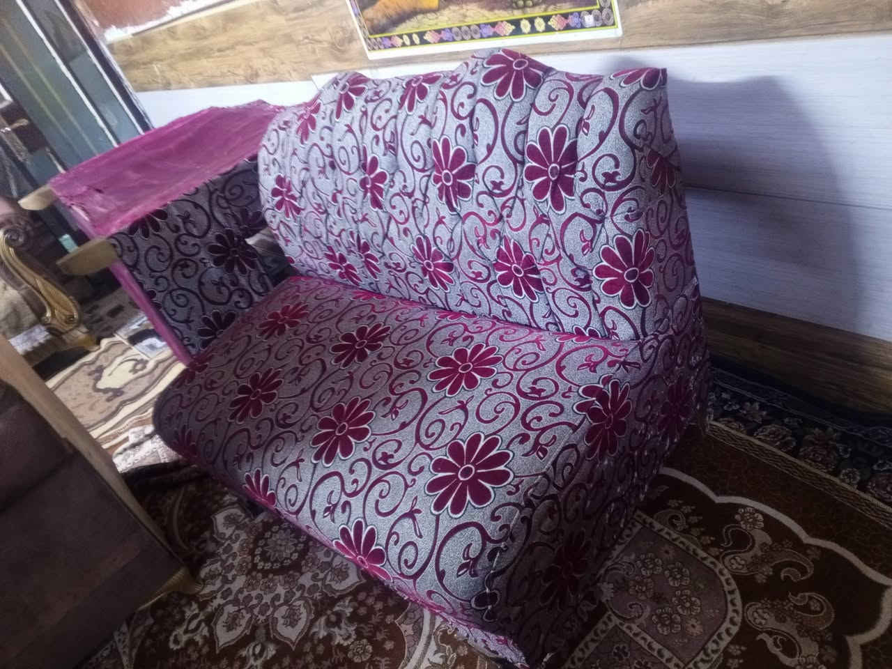 تخم 10 مقاعد  للبيع مكاني بغداد حي العامل بسعر 190 وبي مجال ***********
