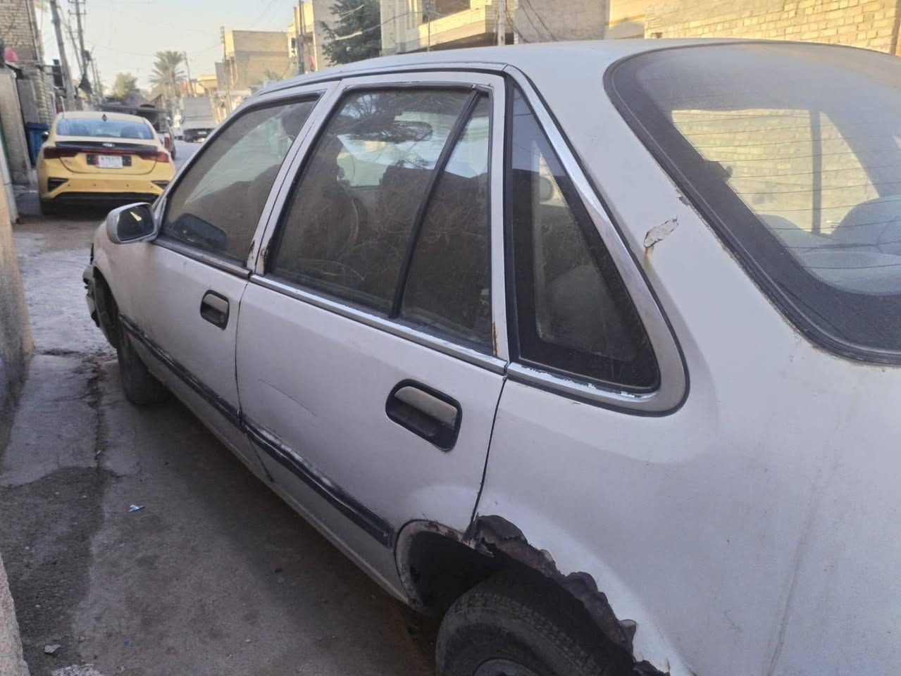 دايو برنس للبيع موديل ٩٤ سنوية لل٢٧  رقم الماني تحويل ثاني يوم ملاحظة السيارة كايمة
السعر ٢٢ وبيه مجال حك الجية 
المكان بغداد /مدينة الصدر /الاورفلي
 مكلف بالنشر  ما متواجد على الفيس
للاستفسار الاتصال
***********
