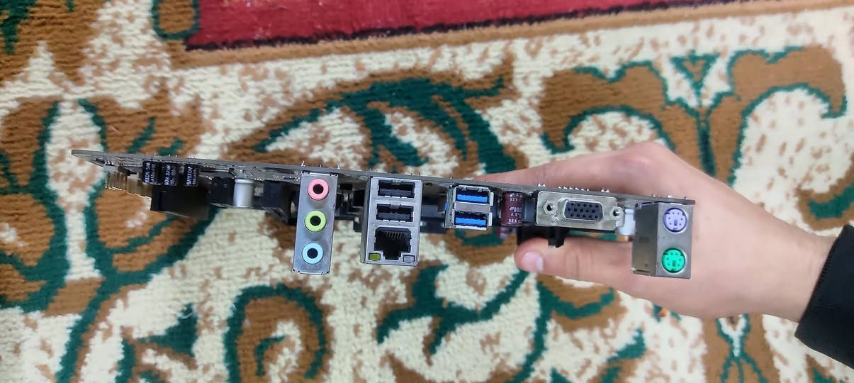 غراض تخص الحاسبه 8 قطع السعر 100الف


**إذا كنت صاحب هذا الإعلان وتريد حذفه لأي سبب، رجاءا أرسل رسالة إلى الدعم الفني**