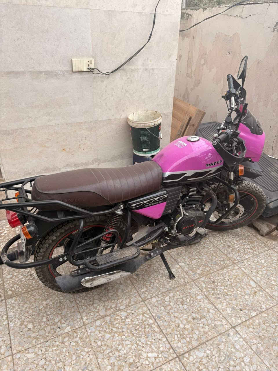 السلام عليكم دراجه موديل 23 مقبوله كفاله عامه بها بس نعمه دبلات وشام اللغم رقطه ما كامله ثاني يوم احول باسمك العنوان ديالى جريده الشط***********
