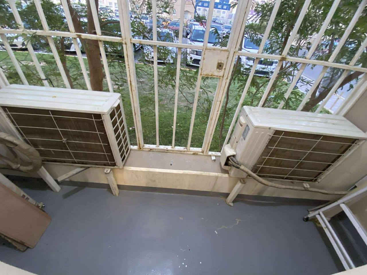 سلام عليكم الى أهالي بسمايه اهلنا وناسنه الطيبه يوجد لدينا كادر كامل متخصص فتح وشد جميع أنواع الغرف تركي صيني عراقي وجميع أنواع الغرف وصيانه كامله   لدينا كادر كامل لتنضيف وغسل الشقق مؤثثه او ستلام جديد وغير تنضيف وغسل ساحبات باحدث المواد تنضيف شامل للشقه تستلم شقتك جديده بأنسب السعار مراسله خاص او أتصال *********** سراج محمد
