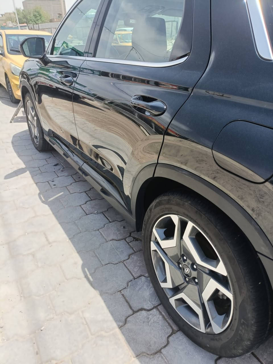السلام عليكم بليسايد 2023 للبيع أو مراوس رقم بغداد  اللاستفسار اتصل  *********** حادثهه قبق جنطه مبدل تبديل السعر 295ورقه ..صوره الحادث مرفقه
