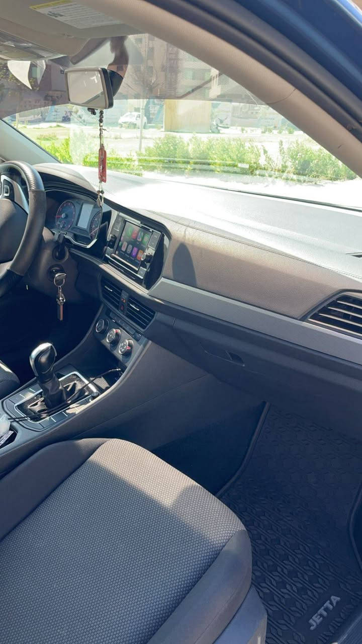 السلام عليكم 
فولكس واكن جيتا موديل 2021 رقم اربيل ضررها بوند فقط فول عده البصمه والفتحه بيها حساسات رادرات جانبيه توقف ذاتي مانع اصطدام  السعر 145 وبيها مجال وترهم مرواس بشي مناسب ‏‪***********‬‏ وبي واتساب
