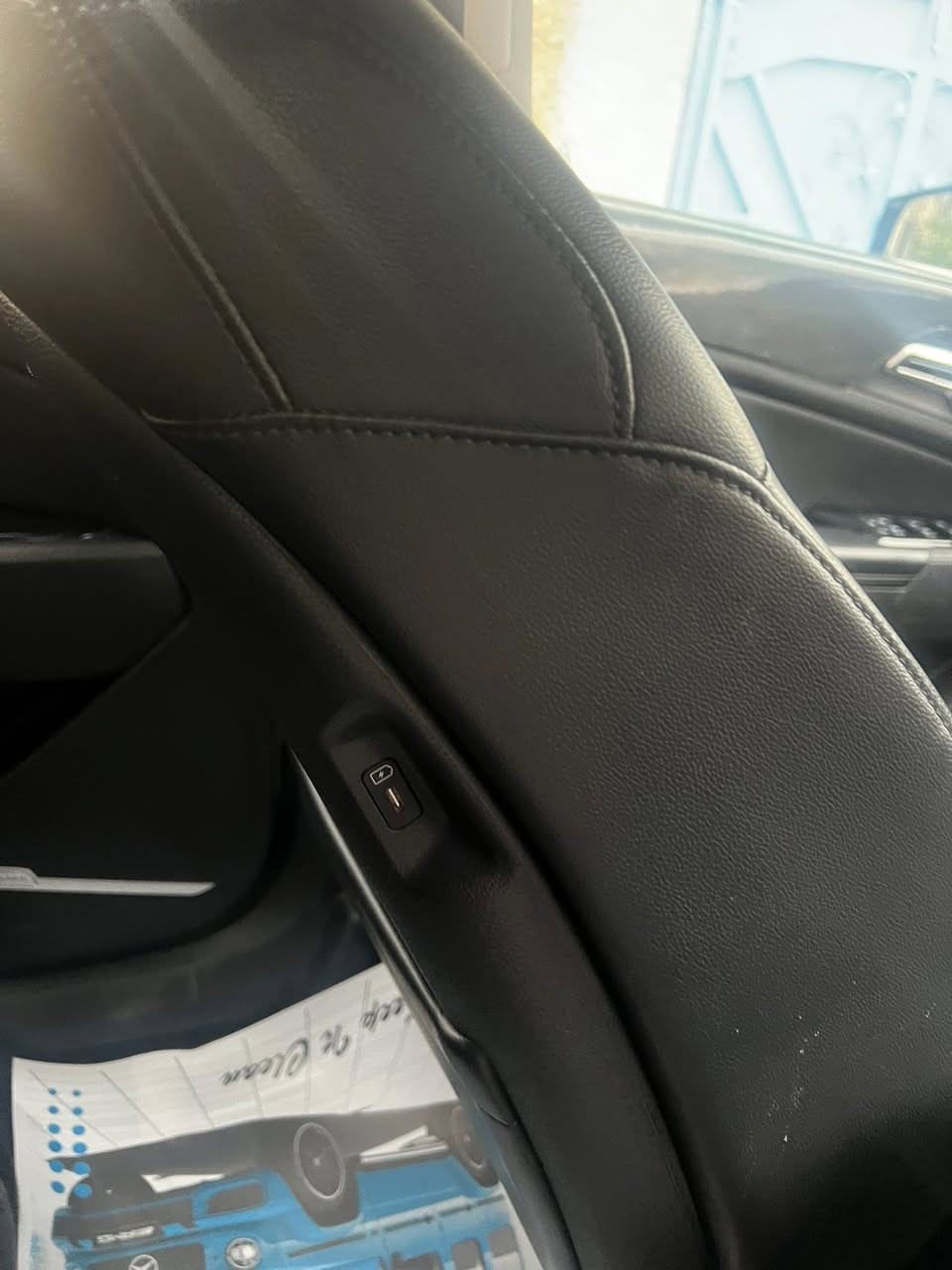 سلام عليكم سبورتج موديل 2023 للبيع سياره فول 1/1 حادث امريكه نص ربع بنيد ولباقي مقفول مابيهه قطرت صبغ كلش جديده حداديه كير مكينه  عنوان بغداد رقم ***********
