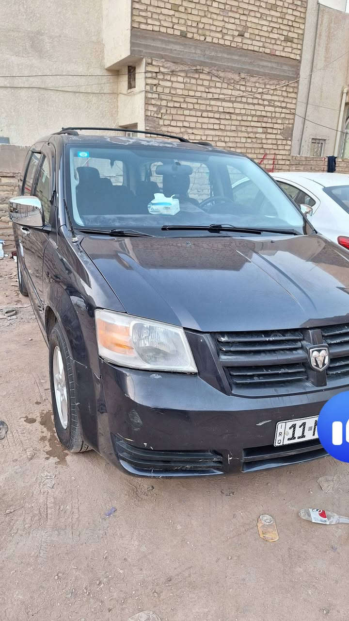 سلام عليكم دوج كرفان 2008 للبيع
مكينة 3.3 مصبوغة حزام مكينتها وكيرها خير من الله مكاني بغداد الكريعات او ساحة الطيران السعر 98 ورقة 
***********
