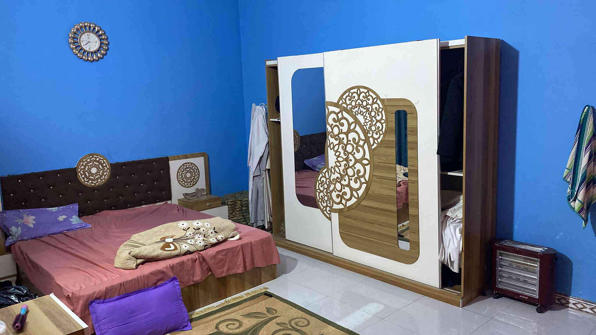 السلام عليكم بيت للبيع سيد علاوي   كبال الـ سعودي قريب ع الشارع مسافه 100متر   زراعي أسهم قرار محكمه مساحت البيت 300 متر تفاصيل موجود. صور. وفيديو بي شرح كامل 

#السعر  200نهايته 
***********.
