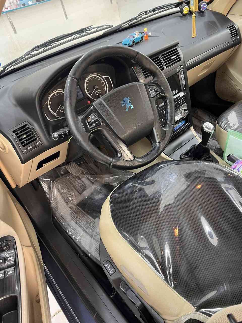 السلام عليكم
بيجو بارص 2025 رقم بغداد حره تحويل بأسمي
شاشه كامره تحكم تبريد خلفي مري شفط ويل كب شكل 25
جديده ع شركه بدون اي صيانه 
مكفوله من كلشي 
جاهزه 
دوشمه عامه 
سبير + سويجات 2 + عده الشركه كتلوك 
تايرات شركه جدد زيرو 
العنوان ناصريه مركز حي الحسين 
السعر /  90 مجال قليل للشراي فقط 
***********
