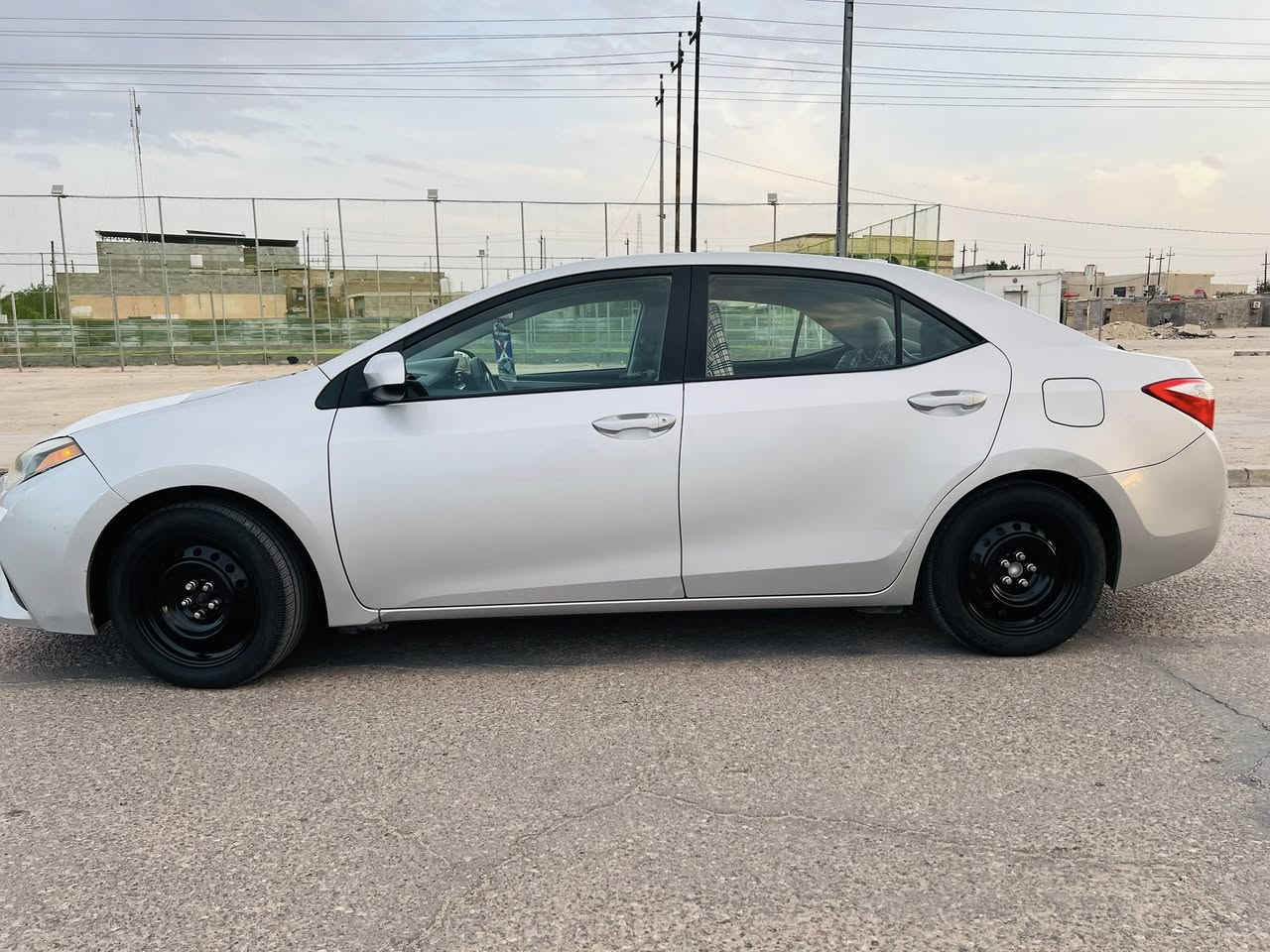 السلام عليكم 
كورله 2016امريكي فاتLE حادثهةدعاميه خلفيه بدون دواخل وبيه اهلال لورة صبق فقط  رقم بصرة مشروع وطني سنويه ل29تحويل ثاني يوم  مكينه1800مكينه وكير وحدادة وتبريد كفاله (سياره مالت بيت ما متعوبه)
مكان لسيارة بصرة خور الزبير *********** اتصل وتدلل
