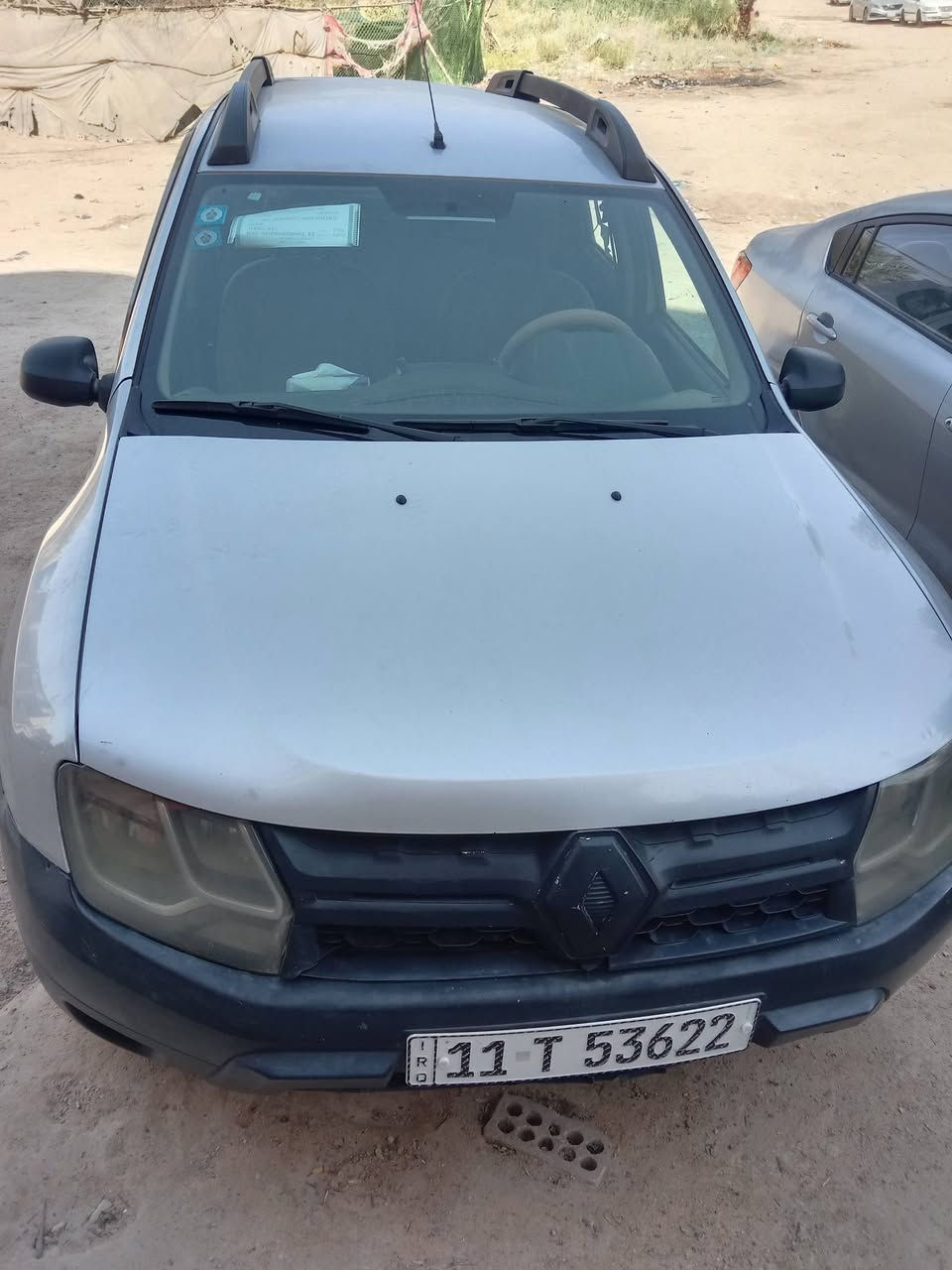 سلام عليكم سيارة رينو داستر للبيع موديل 2017 مكينة 2000 محرك كير تبريد كهربائيات شغاله مواصفات خليجي  رقم بغداد السعر 65 ورقه مكاني نجف حي النداء 
‏‪***********‬‏
