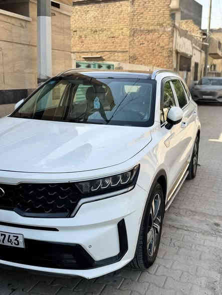 كيا سورنتو 2021 خليجي مكفولة كفالة عامة 
  المحرك 3500 6 سلندر 
كير 8 سرعات
مفتاح التشغيل بصمة                          
بنوراما
تشغيل عن بعد
كير ماوس
ماشيه 39 الف           
فتح الصندوق كهرباء 
جامات 4 اوتو صعود نزول
‏AIRBAG عدد 2
دشبول 7 الوان
قبضات ابواب المنيوم.                           
لايت زينون 4 عدسات + LED 
كشافات زينون                                      
مقود جلد حياكة 
مثبت سرعة
المودات والاوامر الصوتية.                      
فحص نظام السيارة
عدد المقاعد 7 
مقاعد امامية كهرباء                              
مقاعد جلد 
بردات ابواب خلفية 
شاشة ابل كار بلي
كامرات عدد4                                    
حساسات امامية 
حساسات خلفية 
تبريد شاشة
3 قطع تبريد 
نقطة نزول منحدرات.                            
نظام مانع تزحلق 
‏ABS
شاحن موبايل واير ليس                          
اشاير بالمري والمري شفط
مخرج AUX
حساس اطارات
مخرج USB
‏BIuetooth
مخرج منفذ الطاقة عدد 3                     
عدد حاملات اكواب 8
درايف مود 
‏( comfort - eco- sport -smart
‏‎‏‎‏بصمة تشغيل عدد 2                                                               

تحويل ثاني يوم السياره بأسمي 
مكان السياره بغداد الحرية
السعر 285 

***********
