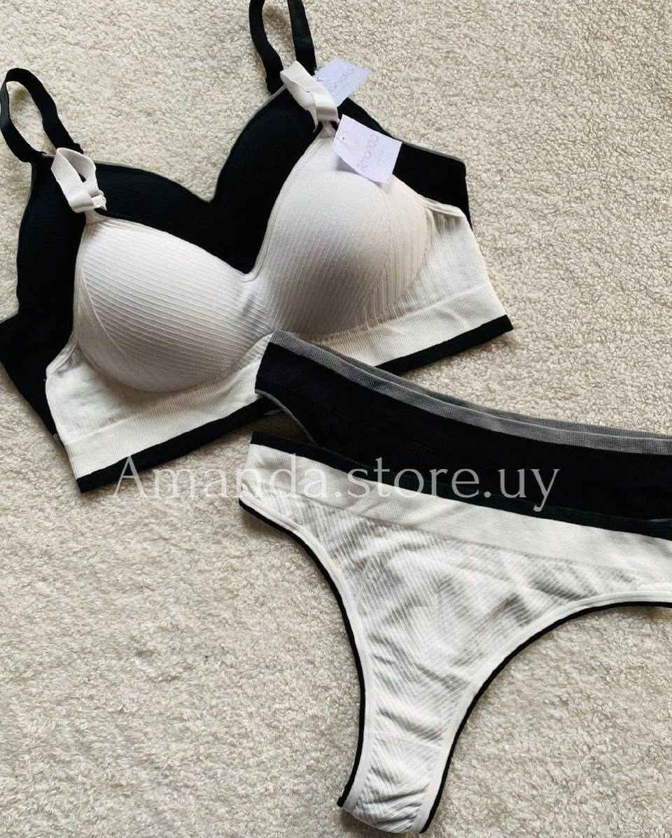 #جديدنا لاينتهي👙
سيت ملابس داخلي نسائي👙
درجة اولى…
لحمالة اسفنجة بدون عظم 
كوالتي عالي وخامة راقية✔️
✨ قطعه واحده  مسطح ماتبين تحت ملابس 
✨القماش تركي درجه اولى 💯🇹🇷
✨مريح جدا بالبس  
✨وتسمح بمرور الهواء 

القياسات :- (F) فري سايز
 يلبس من قياس
32الى36 
5الوان متوفرة:-
(-بصلي-بيجي-بنفسجي -اسود-سمائي)


**إذا كنت صاحب هذا الإعلان وتريد حذفه لأي سبب، رجاءا أرسل رسالة إلى الدعم الفني**