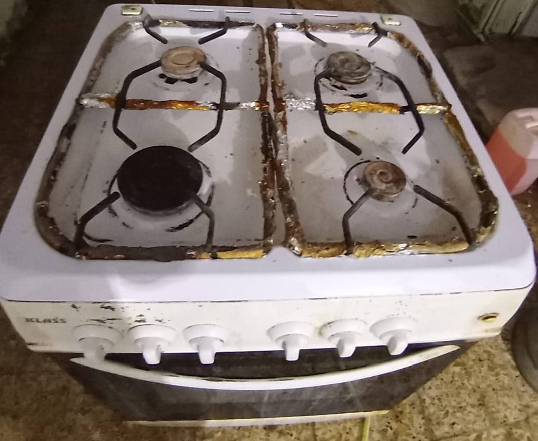 اغراض للبيع الاخشاب خشب نوع القديم وبحاله جيده تجي وتشوف بعينك 
المجمده تشتغل الماطور بس ما تجمد ما اعرف شنو مشكلته بس هي نظيفه كلش وتجي وتشوف 
الفرن يشتغل ما بي شي 
المبرده تشتغل كل شي بيها شغال بس القشر مالتها شويه تعبان 
الطباخ يشتغل بس يعوز شويه تنظيف وترتيبات  
كلهن شلع كلهن شلع ب 500 الغراض موجودات بالكوفه الغراب وصوني انه اعرضهن خاص انطيه الرقم مال صاحب البيت


**إذا كنت صاحب هذا الإعلان وتريد حذفه لأي سبب، رجاءا أرسل رسالة إلى الدعم الفني**