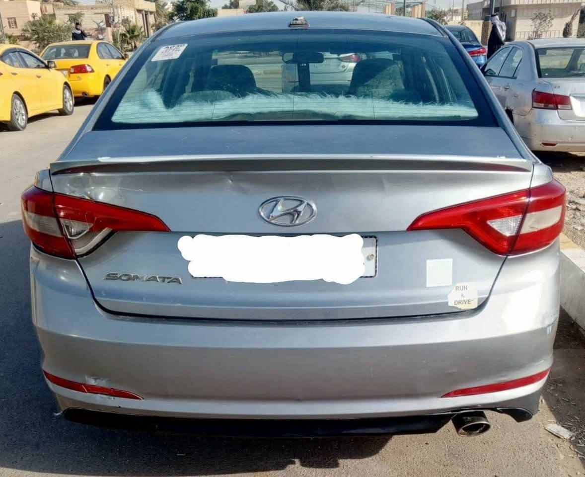 سلام عليكم. 
سوناته موديل 2015
سياره نظيفه مكفوله من العيب الشرعي 
مبدل 3 قطع.  
گير ومكينه مكفول 
سنويه جديده بسمي 
مكان السيارة ذي قار. الغراف 
السعر 105.
للتواصل 
‏‪***********‬‏
