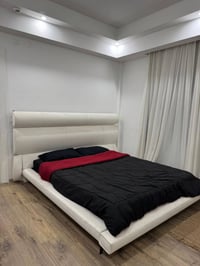 سرير • ٥ قطع • غير مستعمل