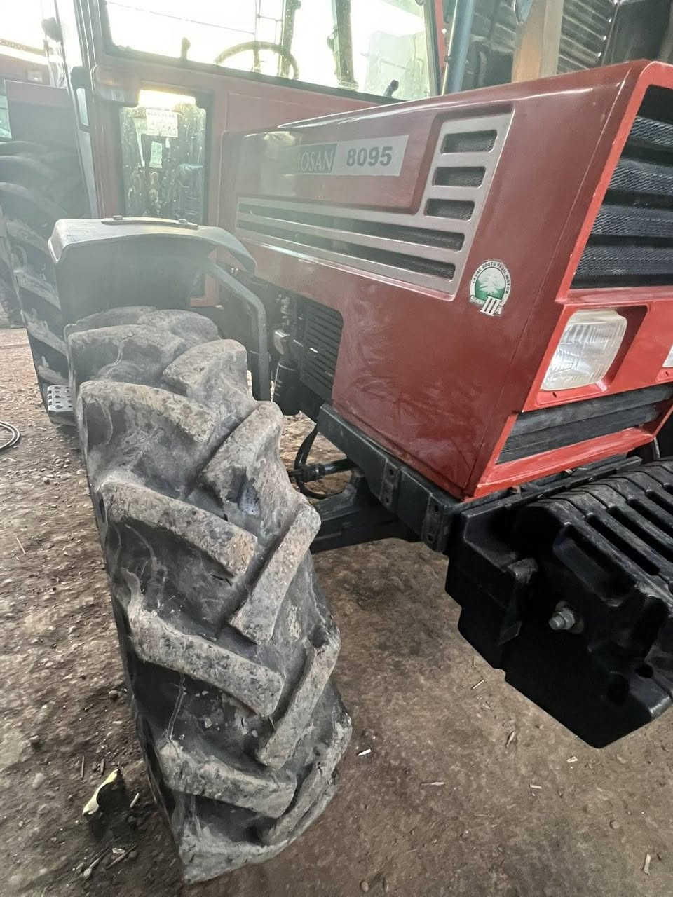 تۆمسان بۆفرۆشتن مۆدیل 2013هەموو گیانی بەشەرت تایەی تازە شۆێن چەمچەماڵ سعری 120کەمێ مەجال 
ژ.م ***********
