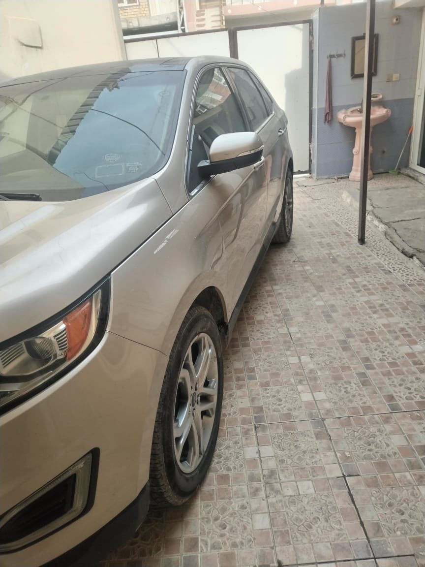 السلام عليكم سياره فورد ايدج للبيع  موديل 2017 فول مواصفات حادثها بسيط
بدون ارباك وبدون دواخل السعر 180$ قابل للتفاوض الاتصال ***********
