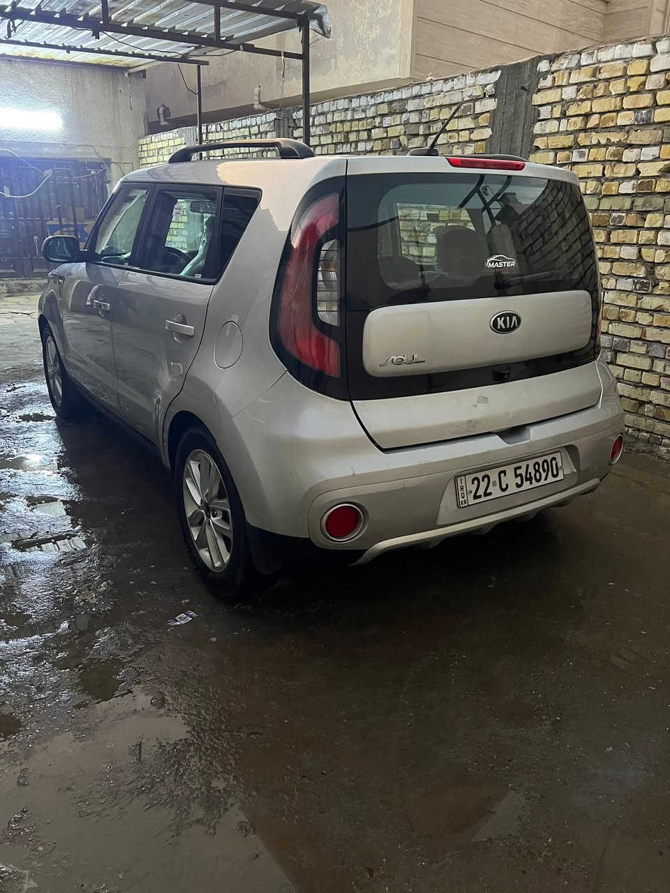 السلام عليكم من رخصت الادمن المحترم صول مديل ٢٠١٨ وارد امريكي رقم اربيل جديد تريد تحويل وكاله حاضر محرك ٢٠٠٠  شاشة كبيره  حادث بنيد وجوملغ بدون اي دواخل شرط الفحص السياره فول مواصفات عدا الفتحه تخم تاير جديد حداديه جديد كير ومكينه بالكارتون ع وضع الشركه السياره ماشيه 70 الف اخت زيرو السعر 114 وبيها مجال حك جيه مكاني بابل القاسم ***********
***********
