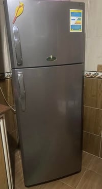 ثلاجة • راسلني خاص • للبيع