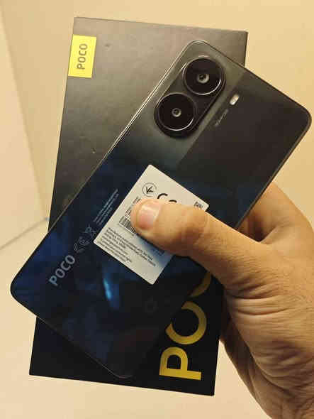 يارزاق 
متاح بوكو اكس7برو
ذاكرة  512/12
غراض كامله
ببجي 120 فريم
السعر  365 الف
***********
 ***********
مكاني محاويل يتوفر توصيل بابل كربلاء الهندية
