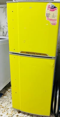 ثلاجة • فريزر كبير • قفل اوتوماتيك