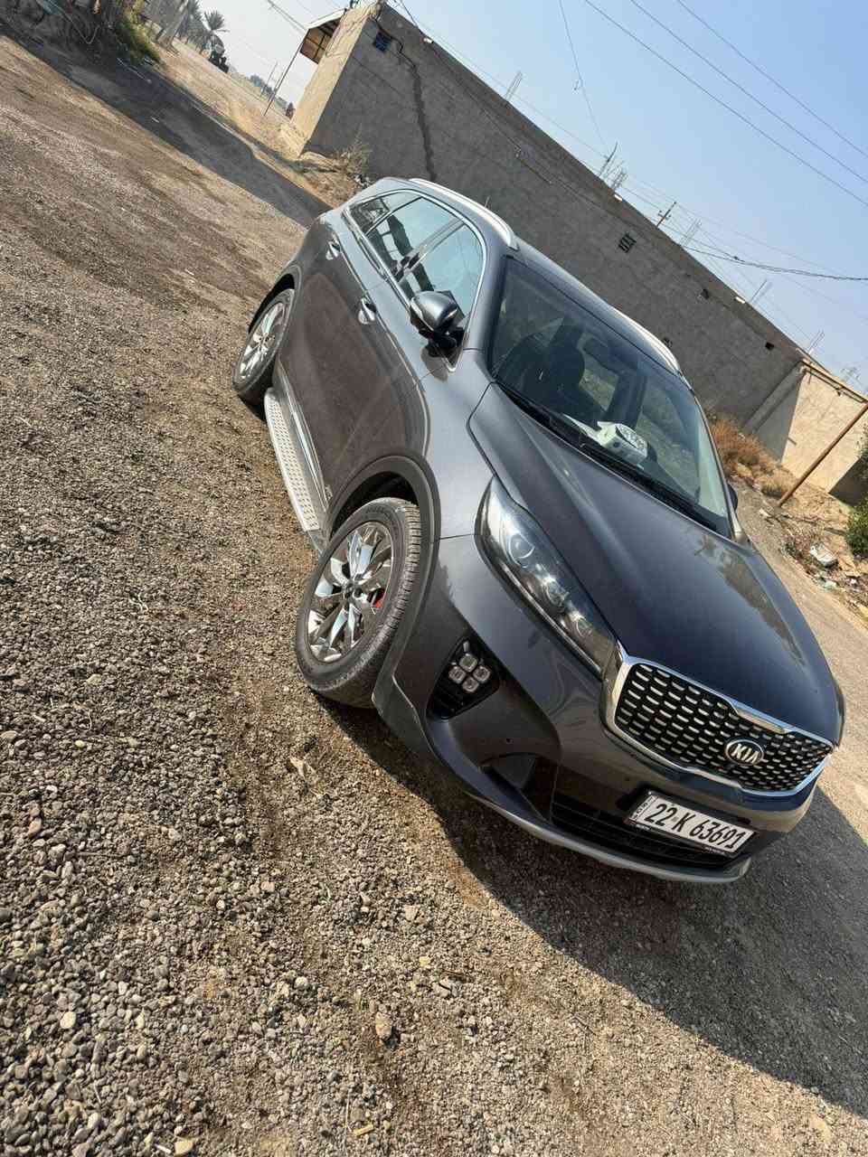 سورنتو  خليجي  موديل ٢٠ 6 سلندر  رقم أربيل فول مواصفات بني راما تشغيل عن بعد مري شفط اربع  كامرات جنطة كهرباء كشن كهرباه بردات خلفية  سيارة ماشي ٨٢ الف كفاله عامه من صبغ وتبديل وضربه
العنوان بابل 
السعر 250 وبيه مجال 
الاتصال ***********
