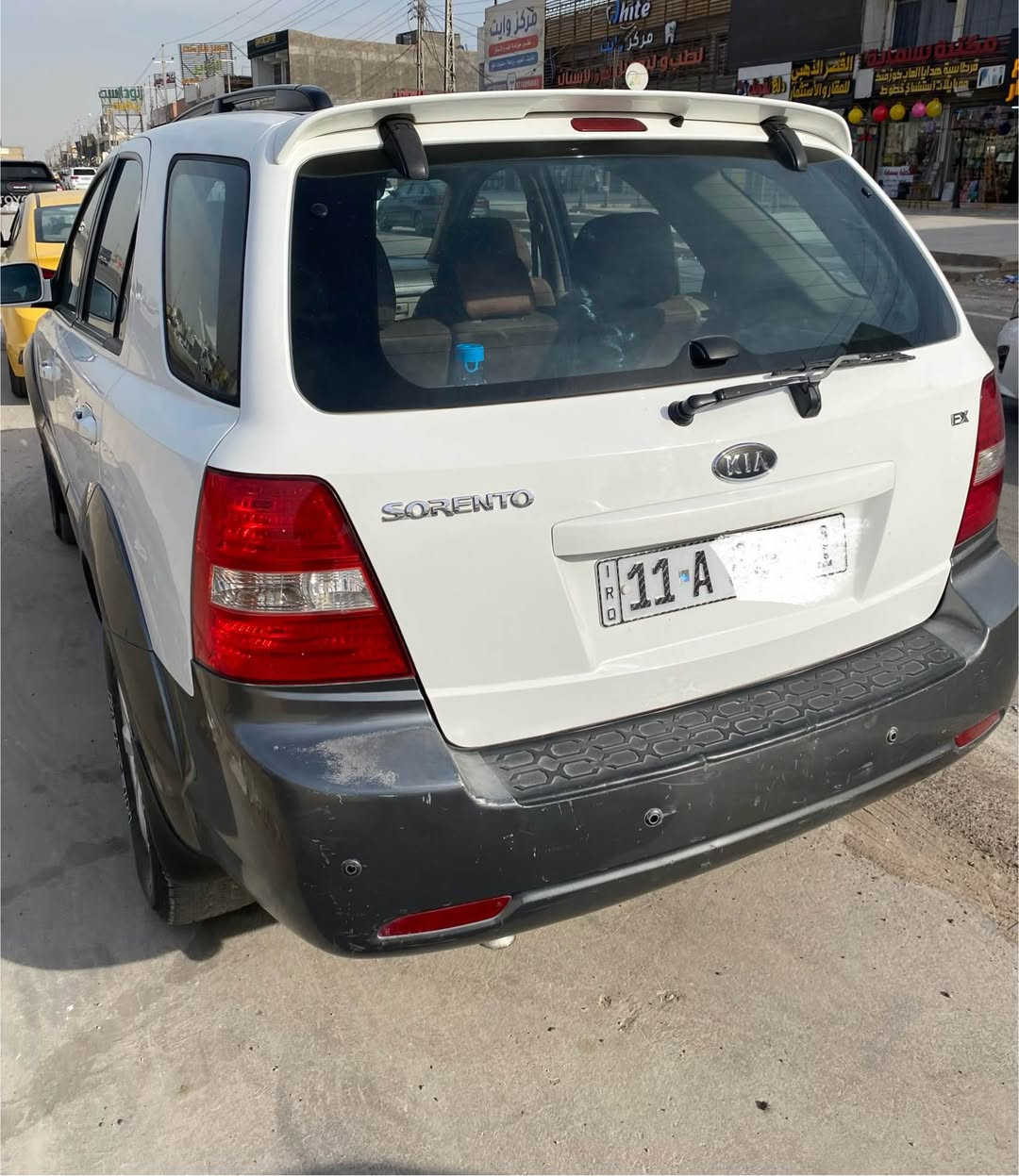 السلام عليكم 
للبيع سورنتو 
  خليجي 2009   v6    EX
رقم بغداد بسمي تحويل ثاني يوم 
سيارة جاهزة مابيها اي نقص 
بيها جاملغ امامي جهه السايق اوالباقي وضع بلاد 
مكان بغداد  
السعر 105 
للاستفسار : *********** Colombo, Sri Lanka
