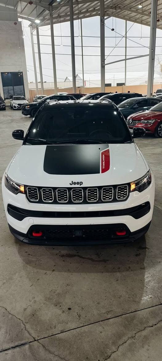 جێب کۆمپاس مۆدێل 2025 یەک پەڵە بۆیاخی هەیە چوار بستۆن 3 مانگ کاتی لەگەڵە سەقف ڕەش تراک هۆڵ فوول موواسەفات سەیارەکە بێ شوخت بێ سارد تەنها 8000 ڕۆشتووە سەیارەکە سفرە بێ ناو گرتن پشتوو پێش کەپسە دەبل ئەکسل مەکینە مەرغـوب 149 وەرەقەو مەجالێکی کەم 
ژم :  *********** السليمانية, العراق
