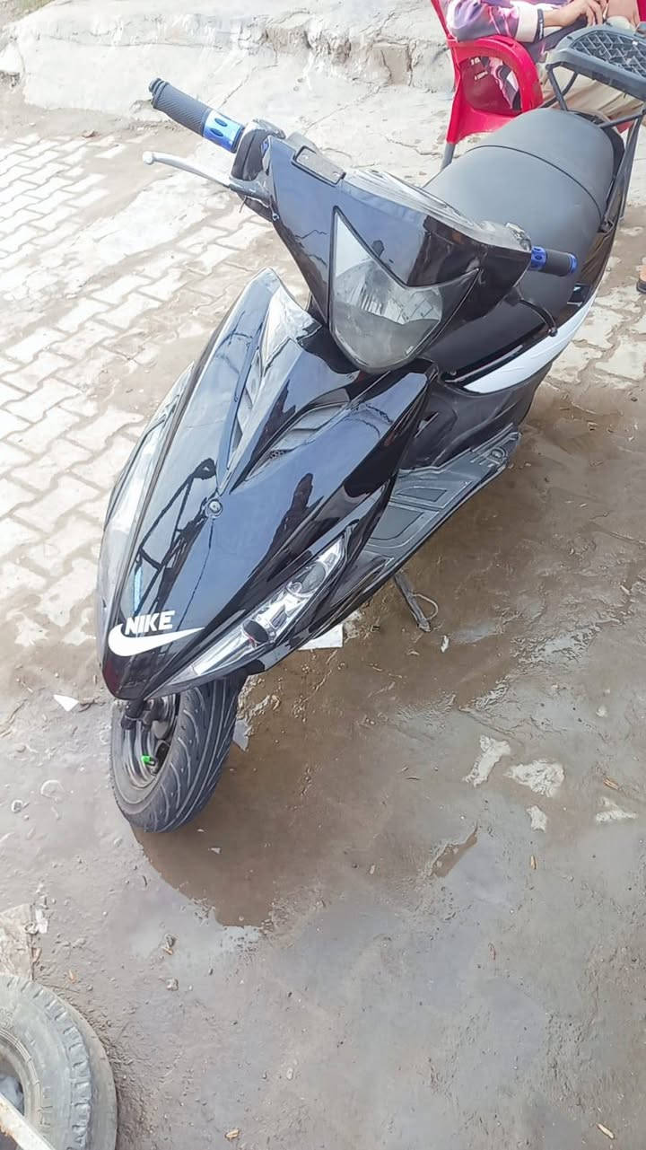 سلام عليكم
للبيع 
***********
السعر 400
