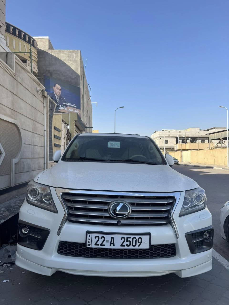 لكزس للبيع 2014 السيارة كفالة عامة 570 Lx S فول مواصفات للأخير السيارة ماشية 160,000 km وسعر جداً مناسب وجناية اللكزس يعرفون السعر 4 دفاتر و 10 
للتواصل : ***********
