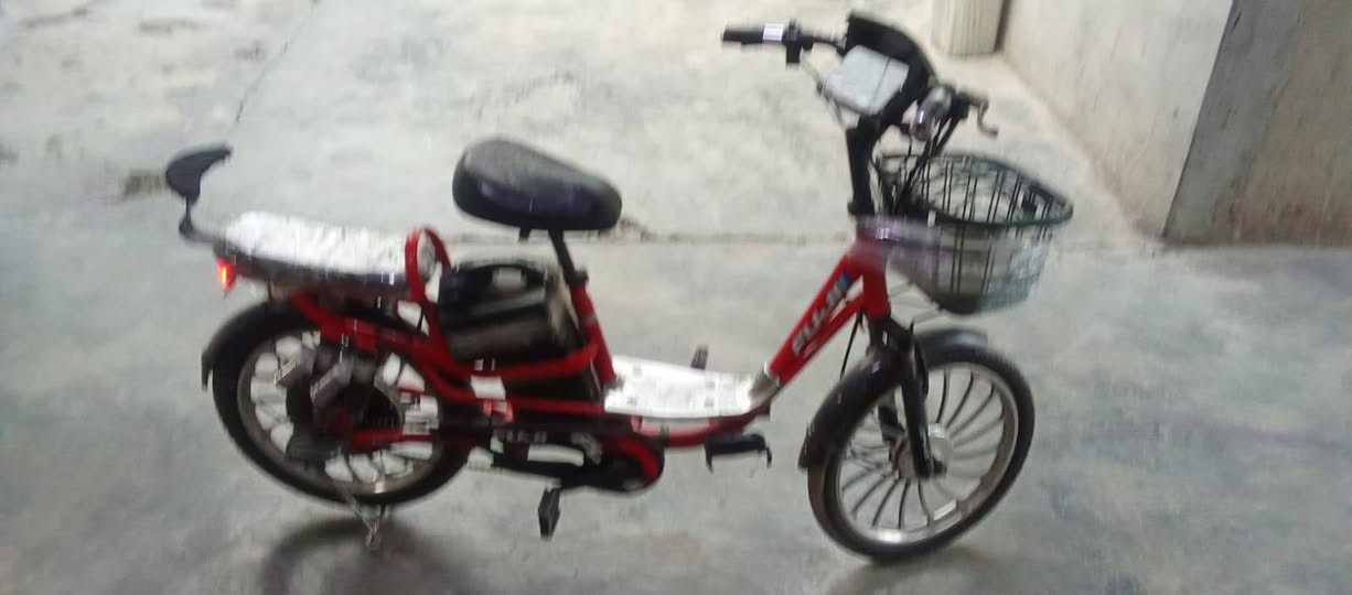 ماطور شحن للبيع شغال بدون عيب السعر 200 رقم موبايل ***********
